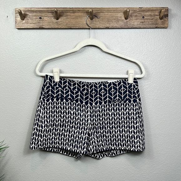 NWT Banana Republic Clean Front Shorts Modern Navy 0 - Picture 3 of 9